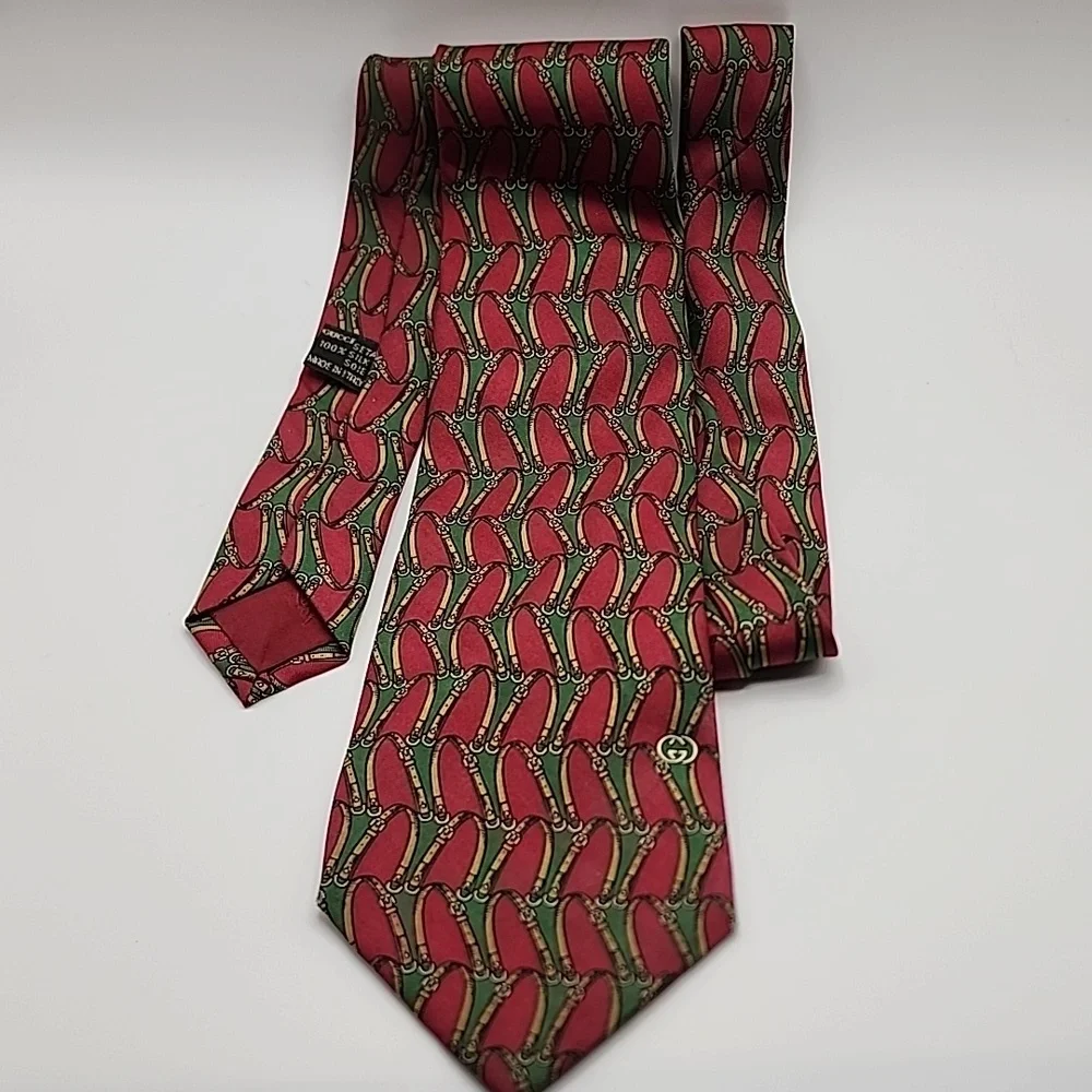 Authentic Gucci‎ Red and Green Patterned Tie With CoA